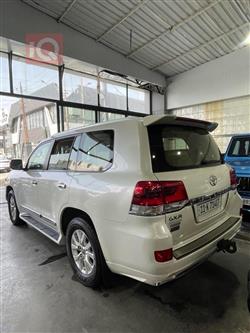 تويوتا لاندكروزر